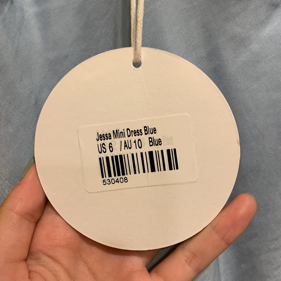 dress.m from princess polly. NEVER WORN. size 6 (more a 4) - Picture 3 of 4